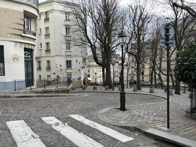 Paris Sacre Coeur Montmartre Et Tour Eiffel, 8 People, Daire Dış mekan fotoğraf