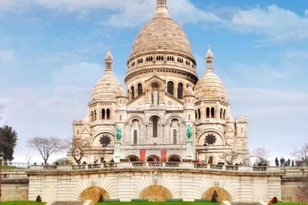 Paris Sacre Coeur Montmartre Et Tour Eiffel, 8 People, Daire Dış mekan fotoğraf